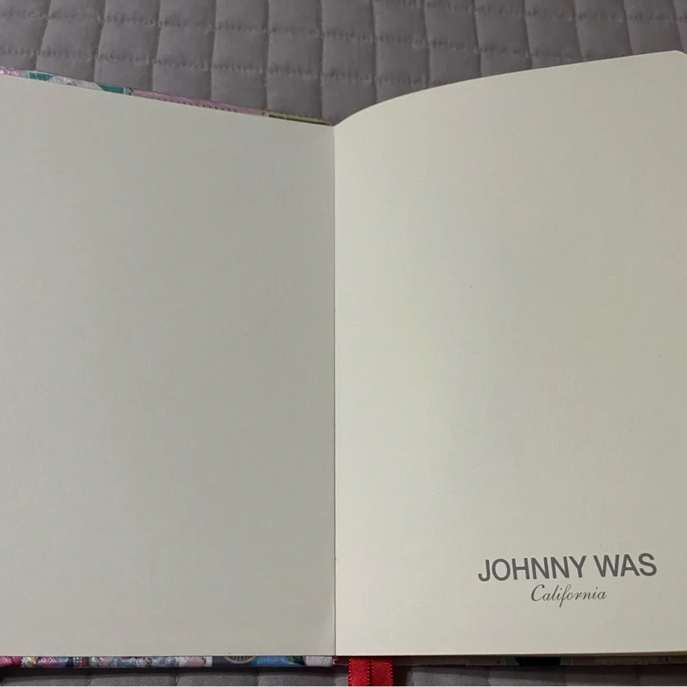 Johnny Was Setai Journal & Pen Set - H45724-6 Never used Silk cover - Picture 4 of 7